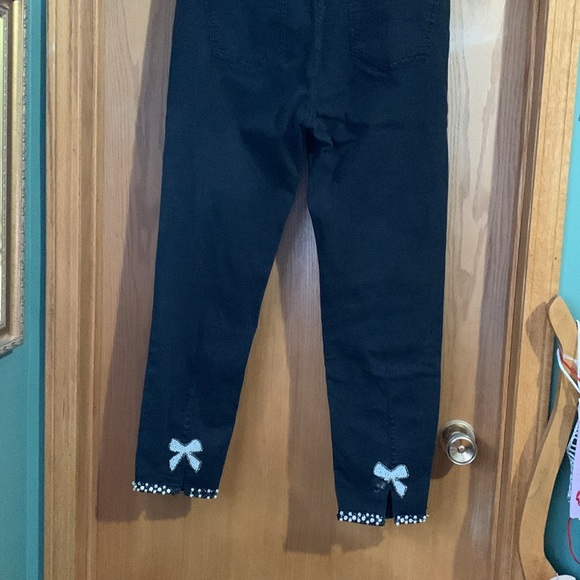 Frank Lyman jeans - pearls, studs and embellishments on bottom - stretchy - Picture 5 of 6